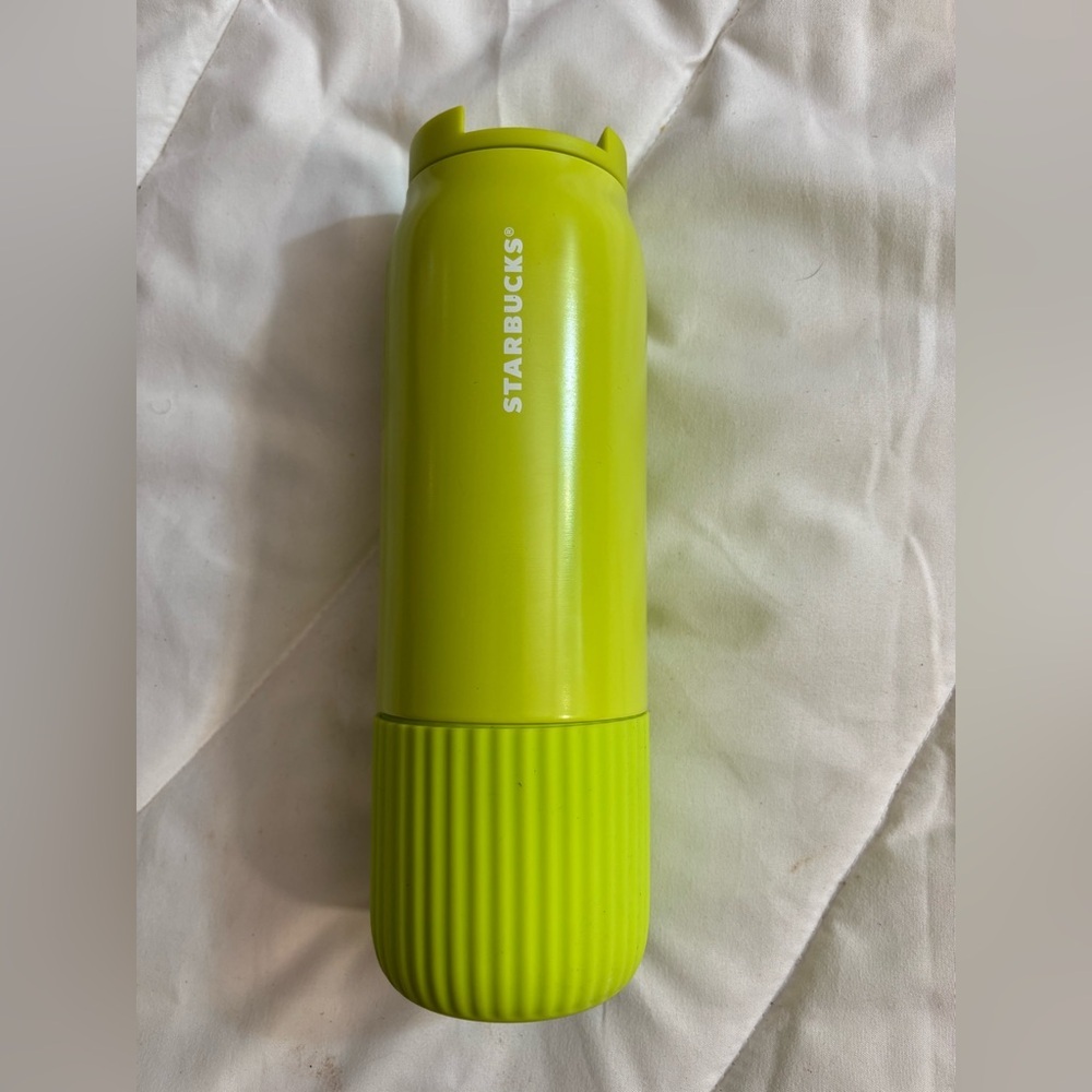 NWOT Starbucks Summer 2025 Vibrant Yellow Lime Pleated SS Bottle Tumbler
